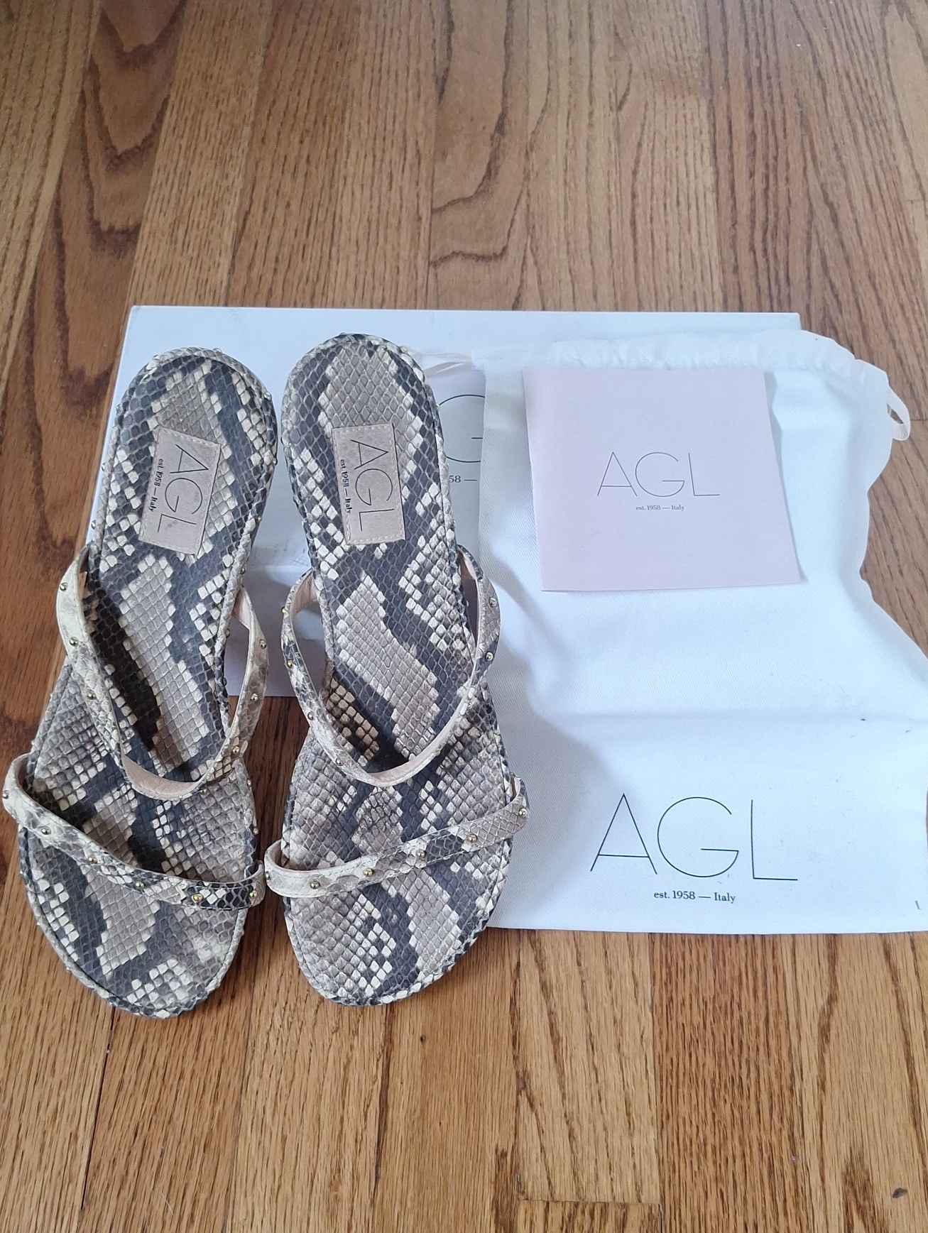 Agl Snake-Print Studded Accent Leather Slide Sandals In Ivory And Gray 40.5